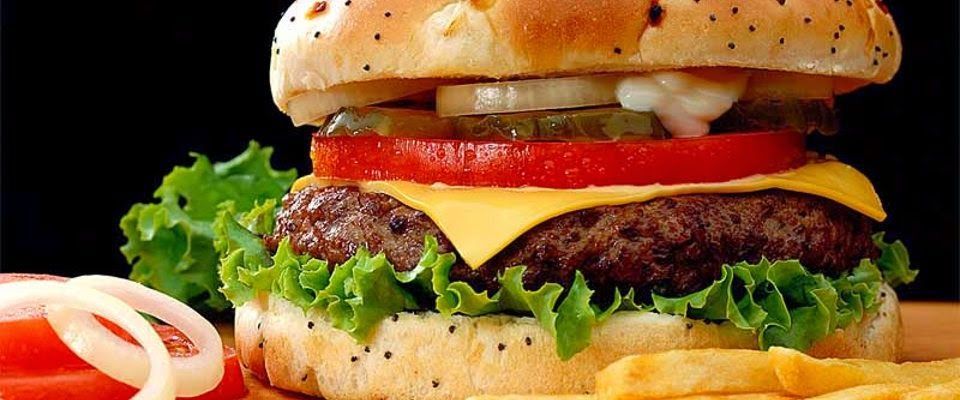 Cinco tipos de hamburguesas que puedes comer en Santa Cruz