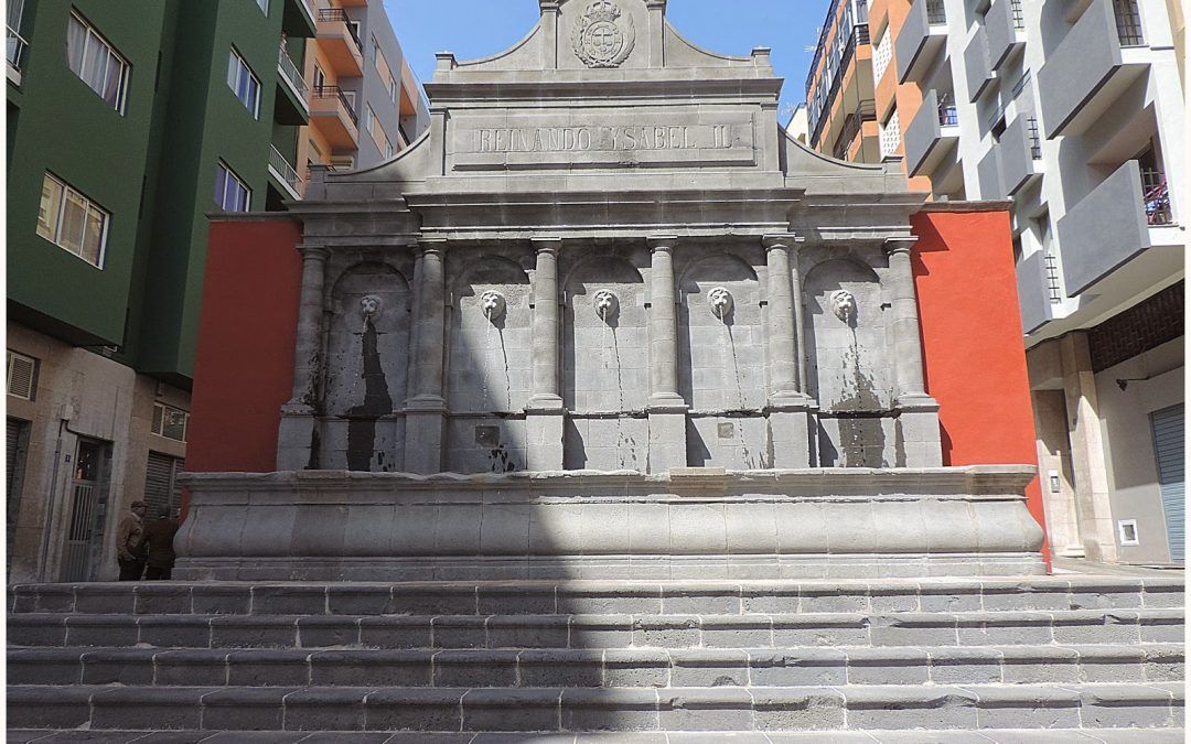 El Ayuntamiento rehabilita la vieja fuente de Isabel II, en el barrio de El Toscal