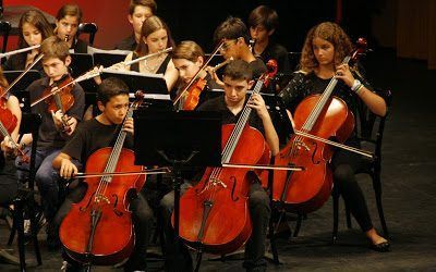 La Escuela de Música acoge mañana un concierto de piano, violín y violonchelo