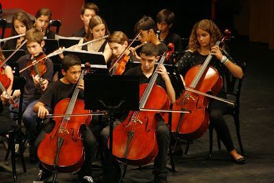 La Escuela de Música acoge mañana un concierto de piano, violín y violonchelo