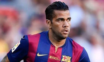 Dani Alves maravillado con la costa de Anaga