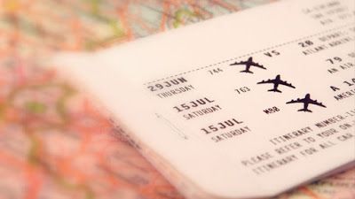 La OMIC lanza una lista de recomendaciones ante la compra de billetes de avión