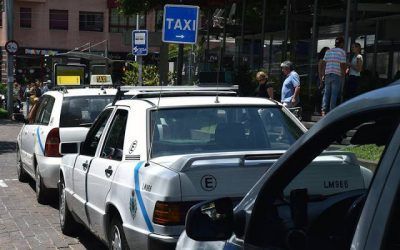 Los taxistas deberán ir uniformados a partir del 1 de febrero del próximo año