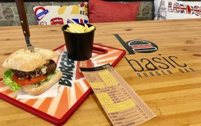 Basic Burger Bar apuesta por las hamburguesas tradicionales de elaboración artesanal