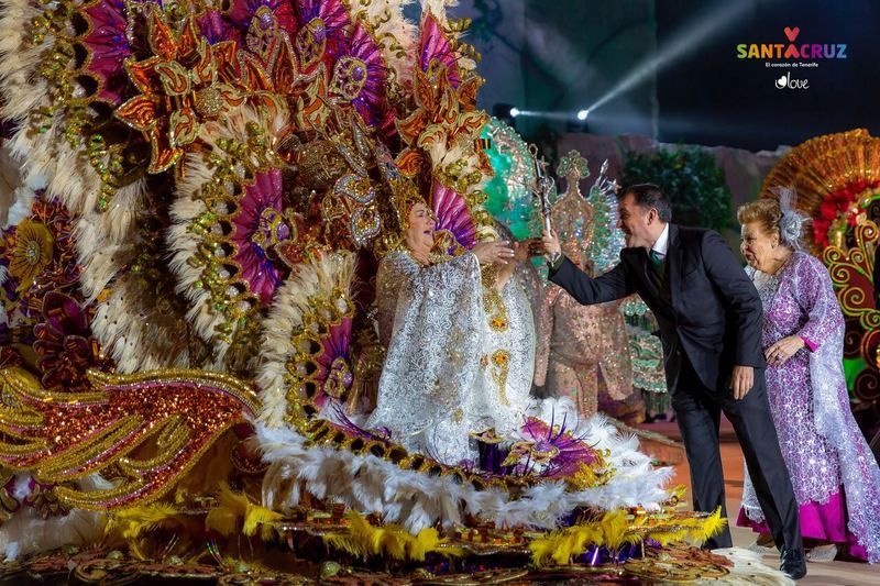 Marta Morales Paz es la nueva Reina de los Mayores del Carnaval de Santa Cruz