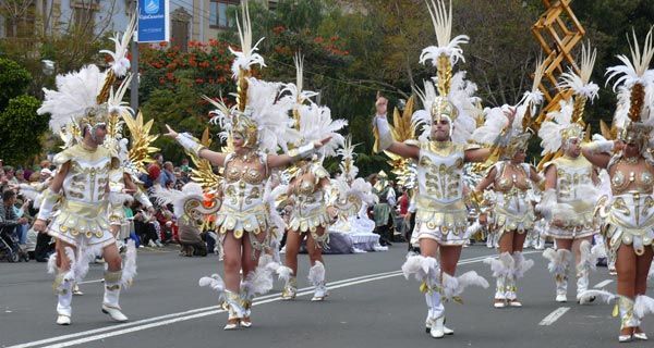 El Coso Apoteosis del Carnaval desfilará este martes por la avenida litoral de la ciudad