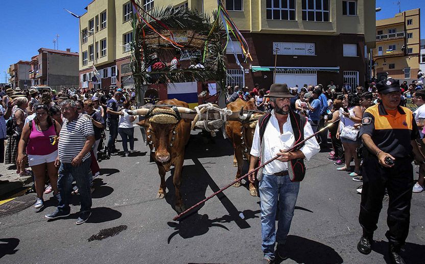 Tíncer recupera el Paseo Romero de las Fiestas de Mayo