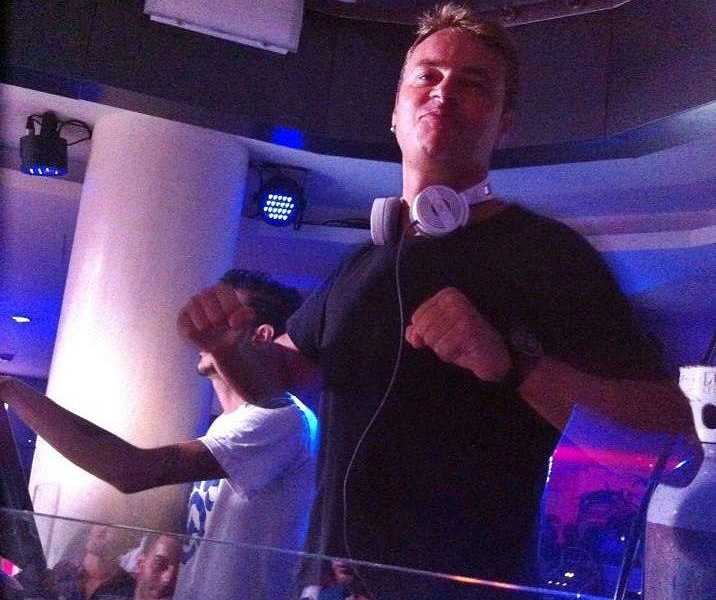 Dj Chester y Álex Méndez llevan al Berlín 89 a Las Verónicas en fin de año