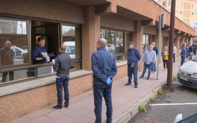 El Ayuntamiento de Santa Cruz de Tenerife entrega más de 700 kits de protección a los taxistas del municipio