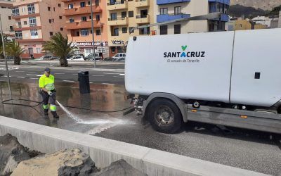El Ayuntamiento de Santa Cruz pone en marcha un dispositivo extraordinario de limpieza y desinfectación de las calles