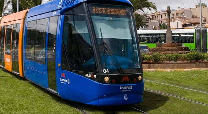 El Cabildo de Tenerife no cobrará por el transporte público desde este lunes