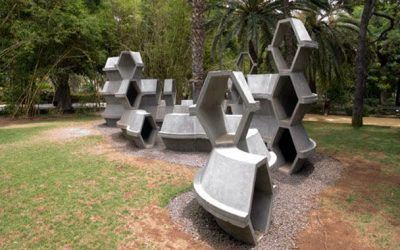 Las esculturas “Introspección” y “Homenaje a Gaudí” recuperan su aspecto original