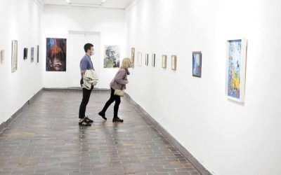 La Recova acoge la tradicional exposición de pintura sobre el Carnaval chicharrero